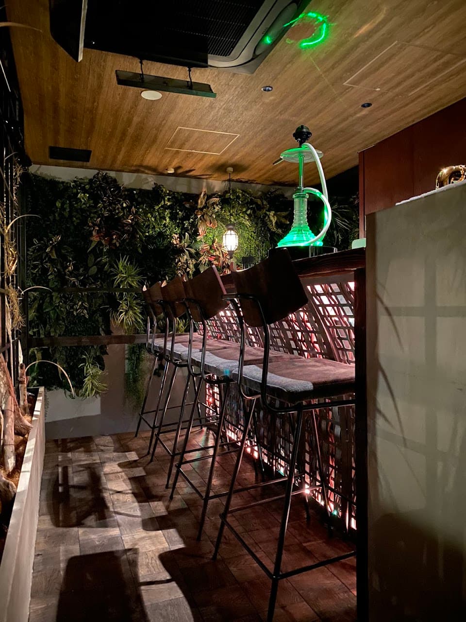 シーシャラウンジ チルラグ 中目黒店|SHISHA LOUNGE Chillrug TOKYO Nakameguro
