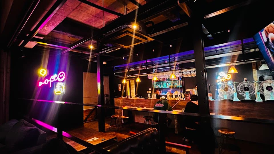 ダーツ×シーシャbar DOPE